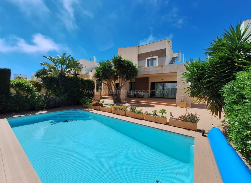 Hus / Villa i Torrevieja Centro