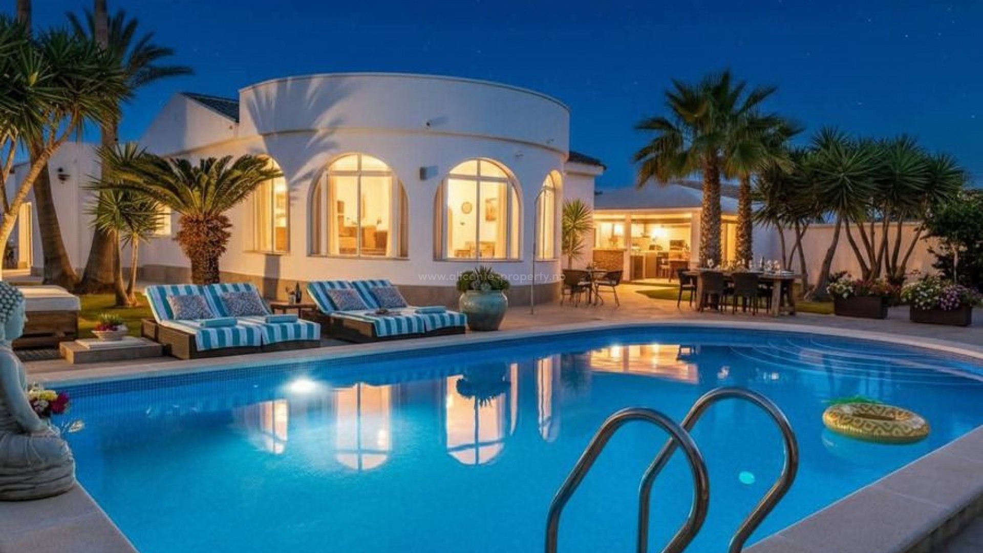 Hus / Villa i Torrevieja Centro