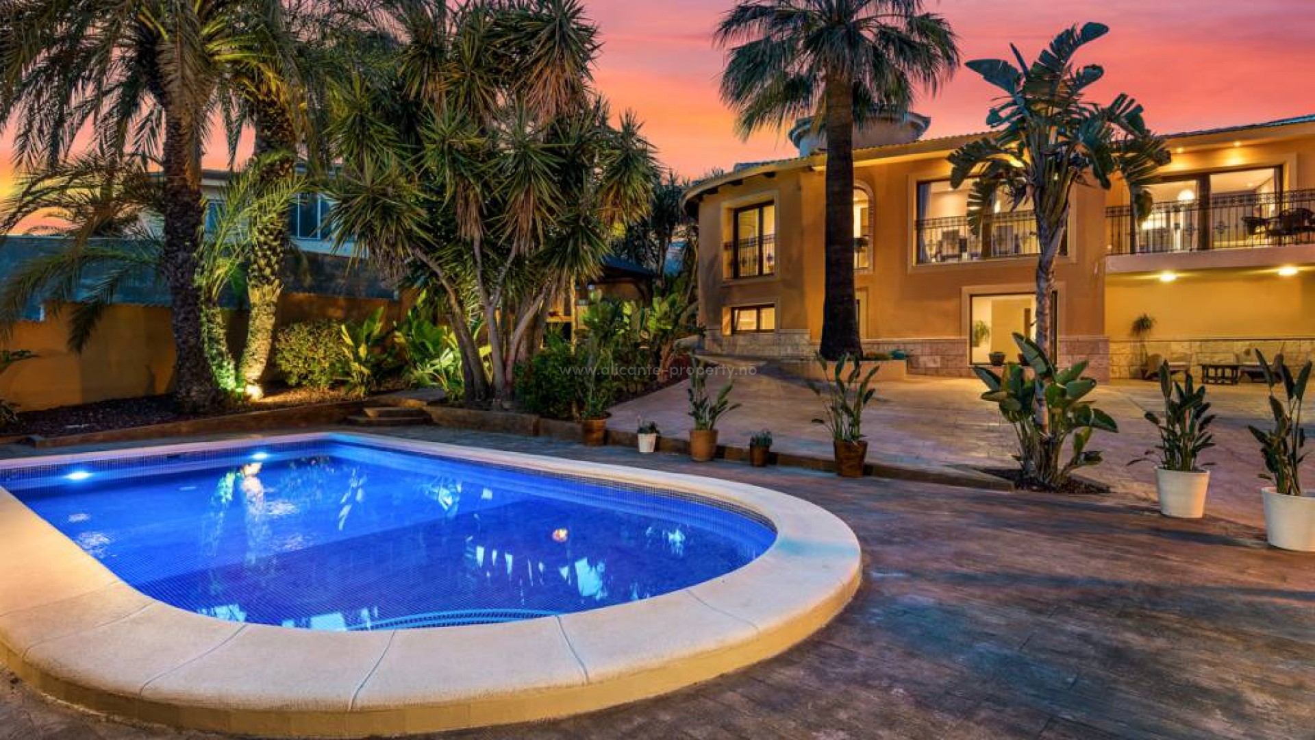 Hus / Villa i Town Center