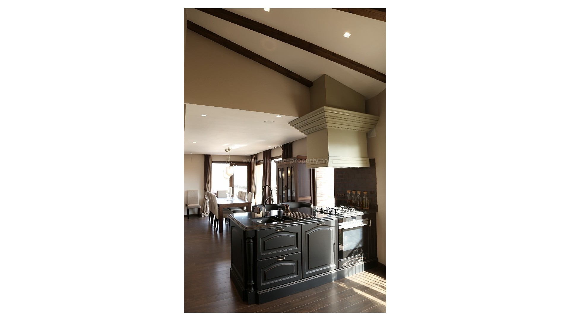 Hus / Villa i Town Center