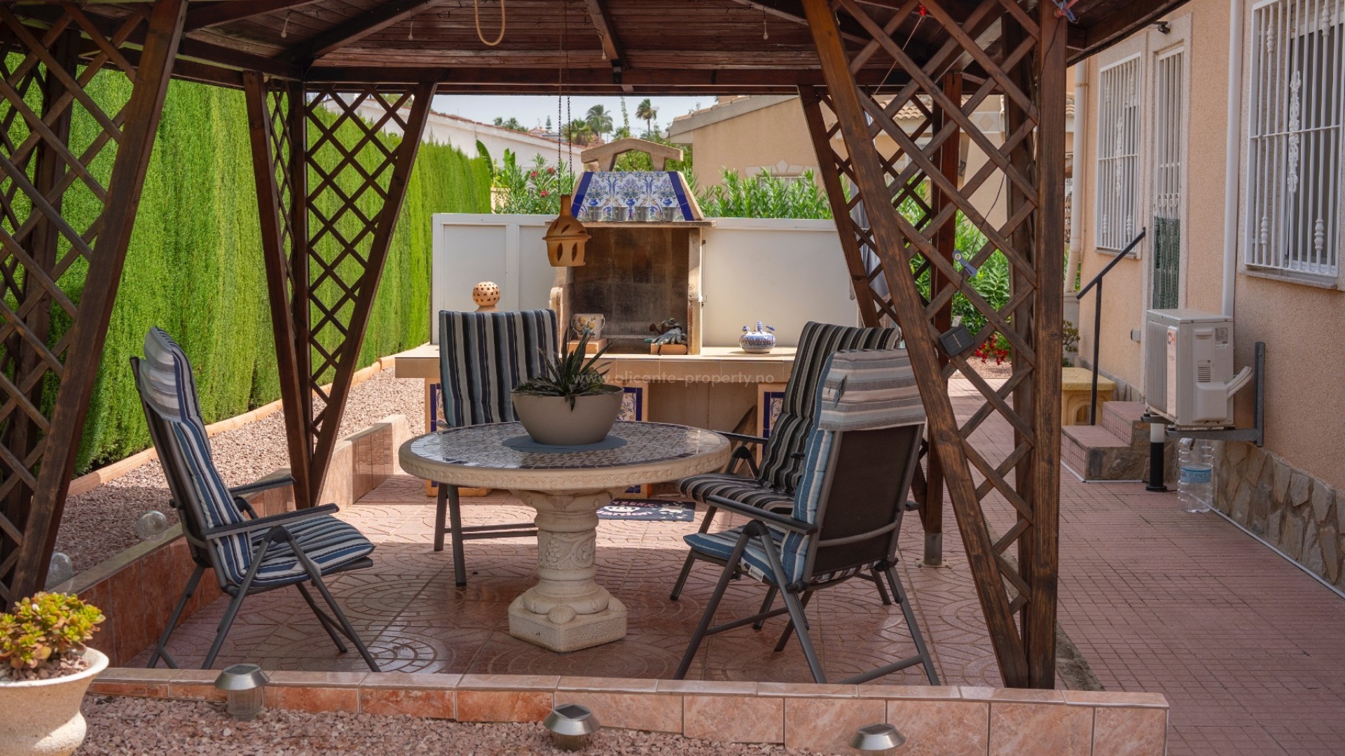 Hus / Villa i Town Center