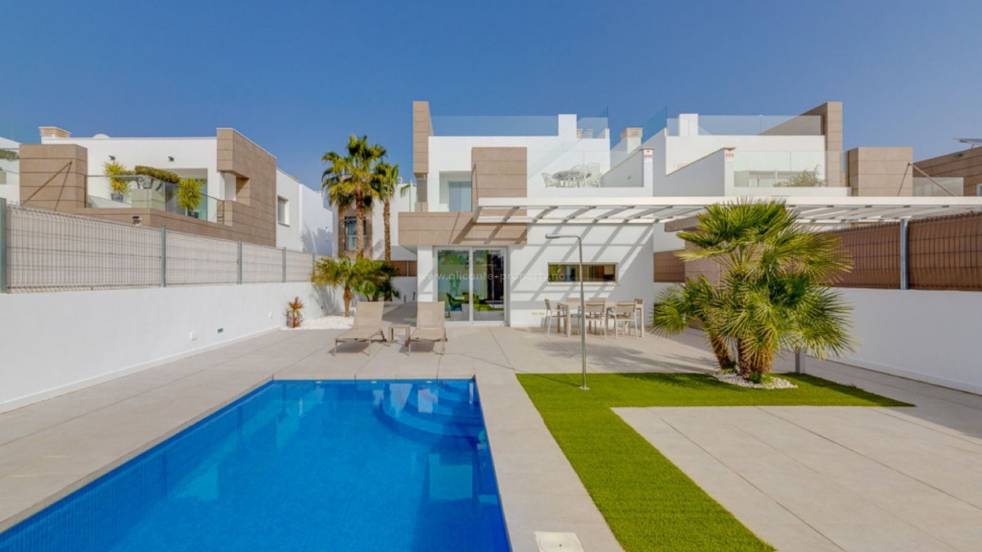 Hus / Villa i Urbanización El Raso