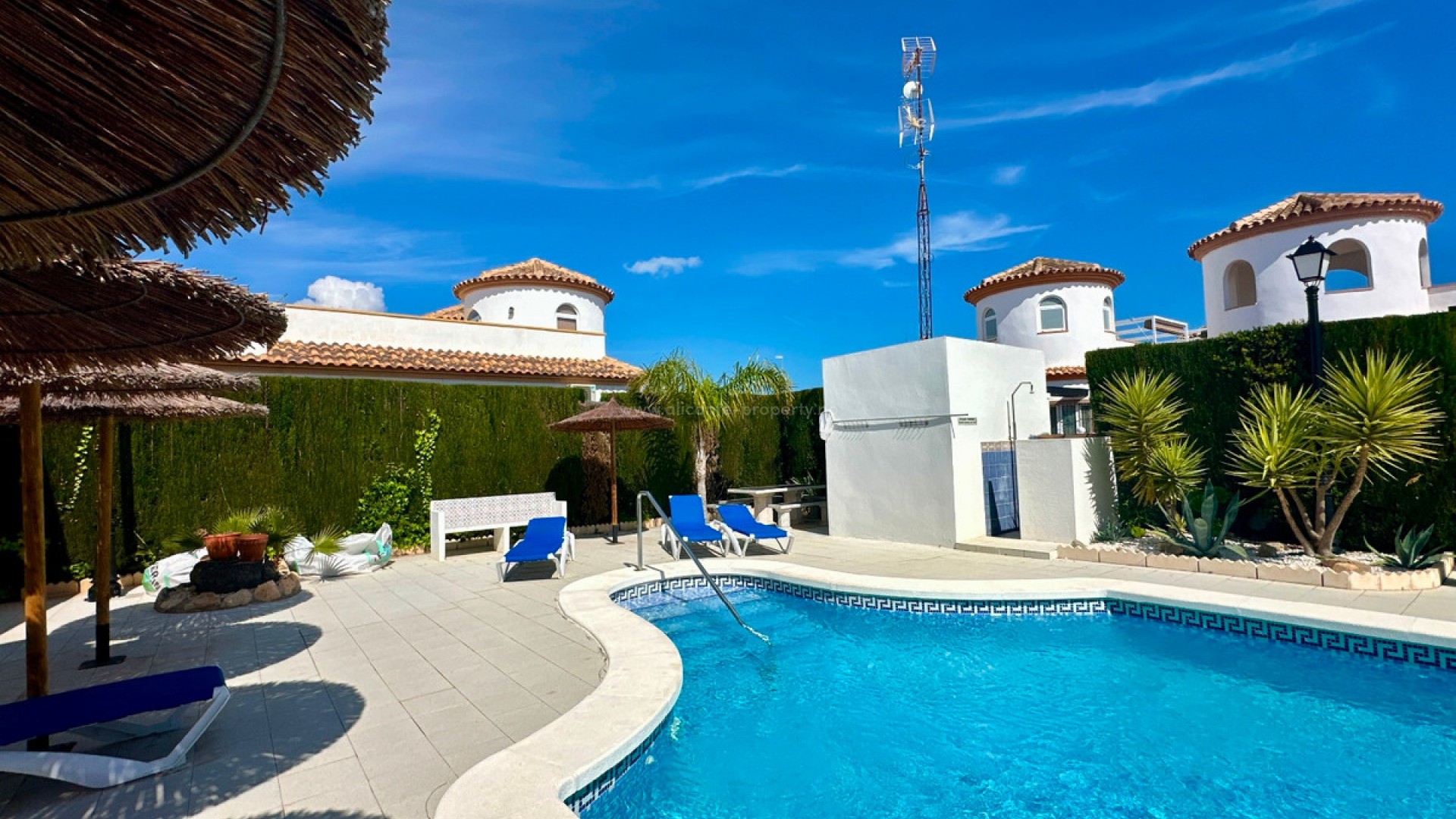 Hus / Villa i Urbanización El Raso