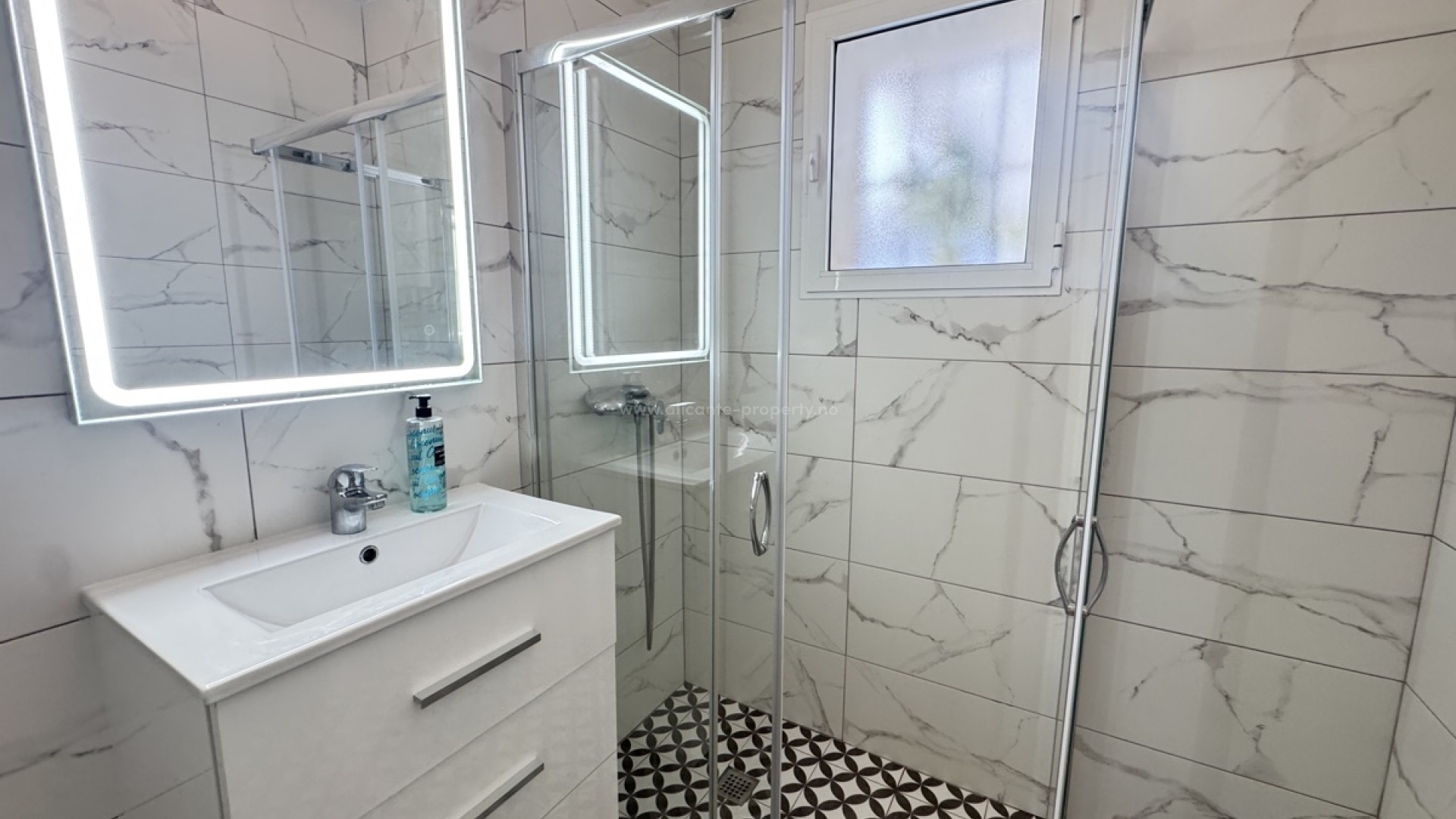 Hus / Villa i Villamartín