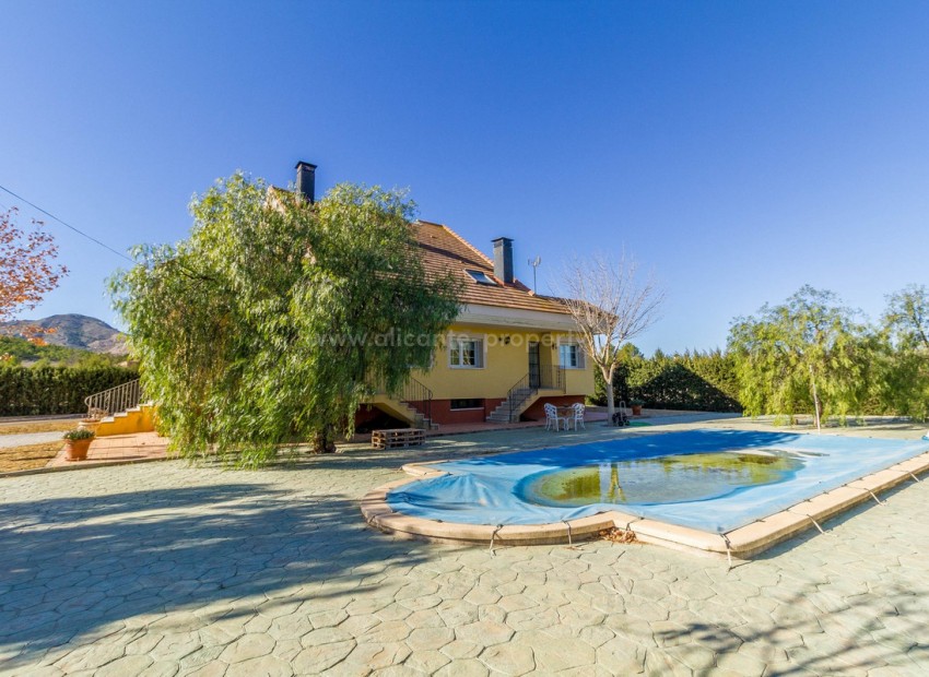 Hus / Villa i Yecla Centro