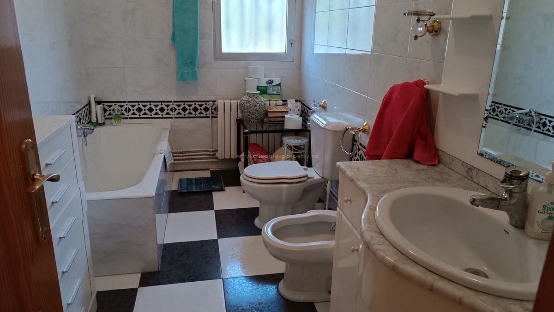 Hus / Villa i Yecla Centro