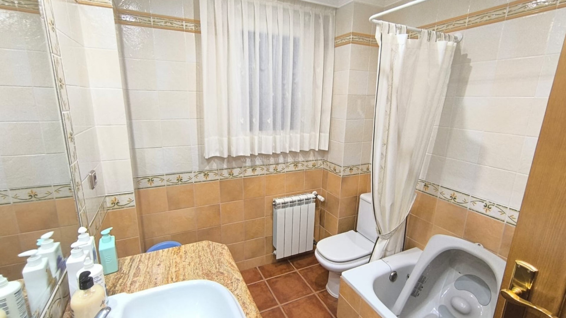 Hus / Villa i Yecla Centro