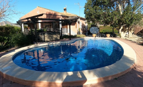 Landsted - Brukt bolig - Orihuela -
                La Campaneta