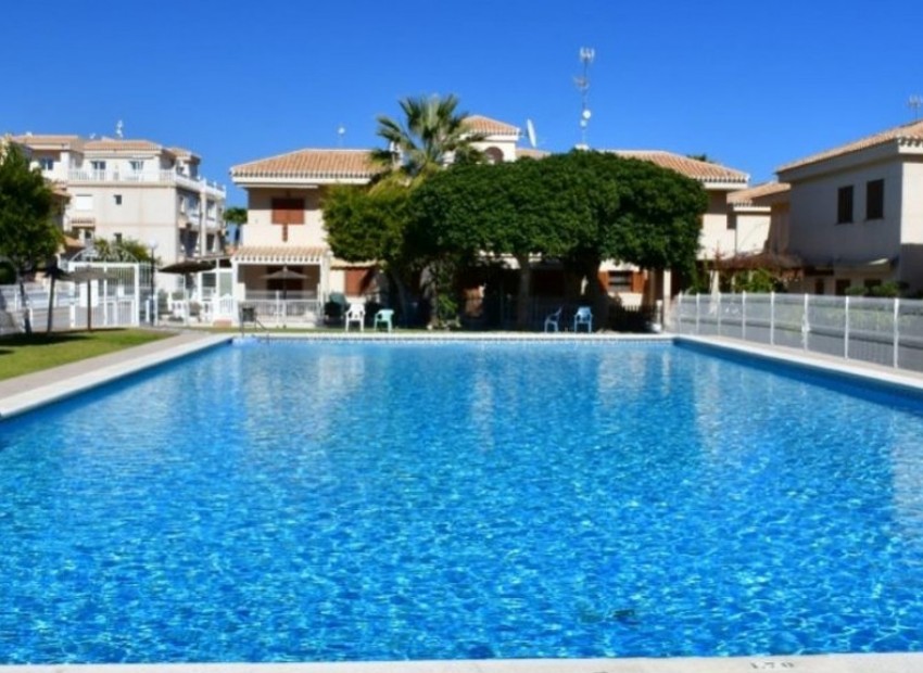 Leilighet / leilighet i Playa Flamenca