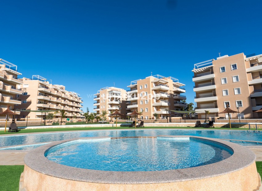 Leilighet / leilighet i Urbanización El Raso