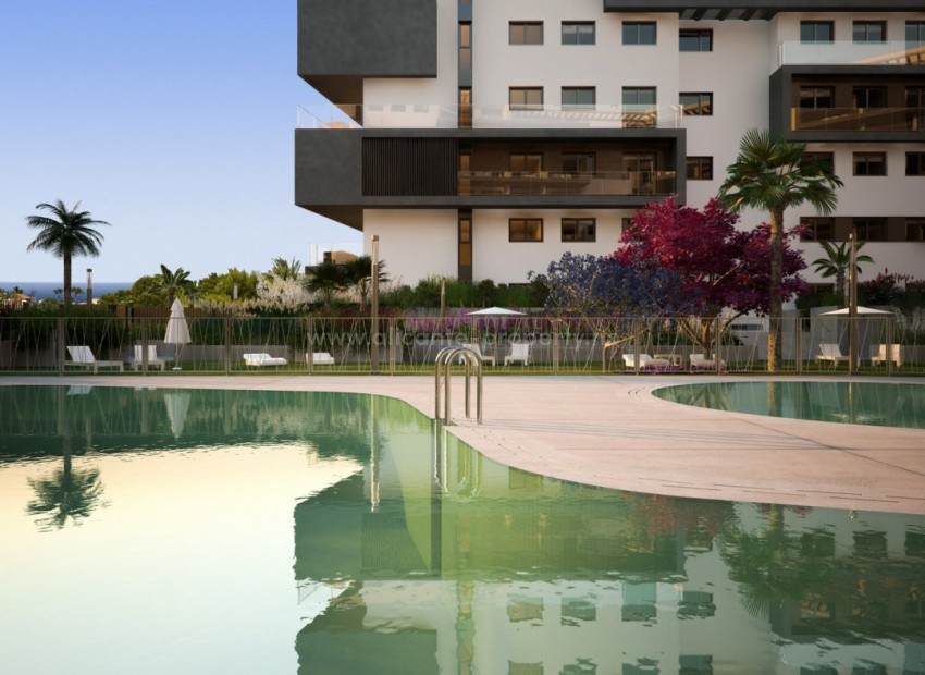 Luksus-leiligheter ved sjøen og La Glea-stranden i Campoamor, 3 soverom, 2 bad, oppvarmet innendørsbasseng, stor terrasse og fin felles hage.
