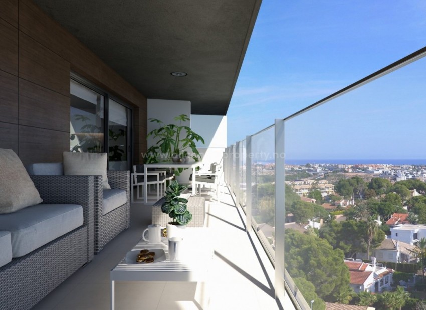 Luxury property in Campoamor with apartments and penthouses, 2/3 bedrooms, 2 bathrooms, private solarium or private garden, all with large terraces