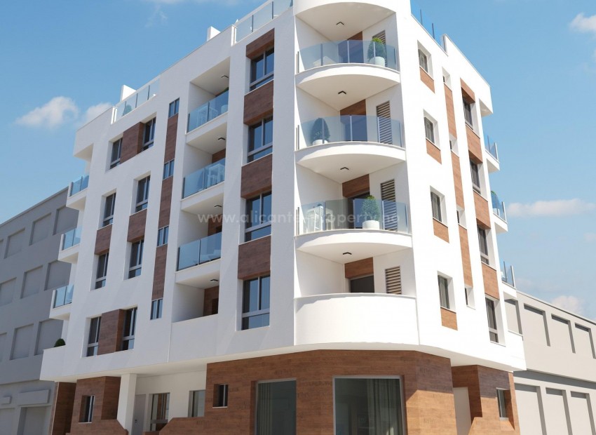 Modern 17 exclusive apartments/penthouses in Torrevieja, 1/2 bedroom, 1/2 bathroom, beautiful shared solarium with swimming pool