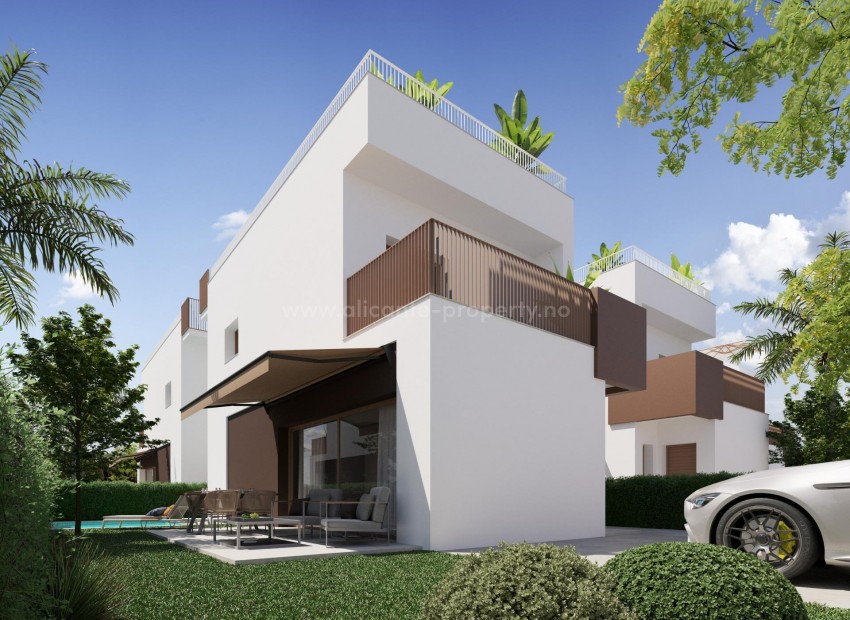 Moderne villa 500 meter fra Pinet-stranden i La Marina m/3 soverom og 3 bad, privat basseng og terrasser.