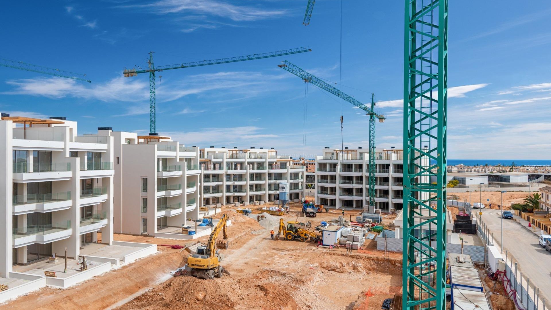 New build apartments and penthouses in Villamartin, different types of flats with cozy terraces or penthouse with sunny roof terrace