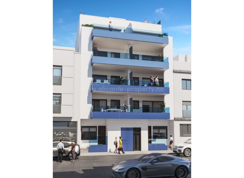 New built apartment complex in Guardamar del Segura, 3 bedrooms and 2 bathrooms, open plan kitchen with living room. Shared spa, gym, solarium, jacuzzi.