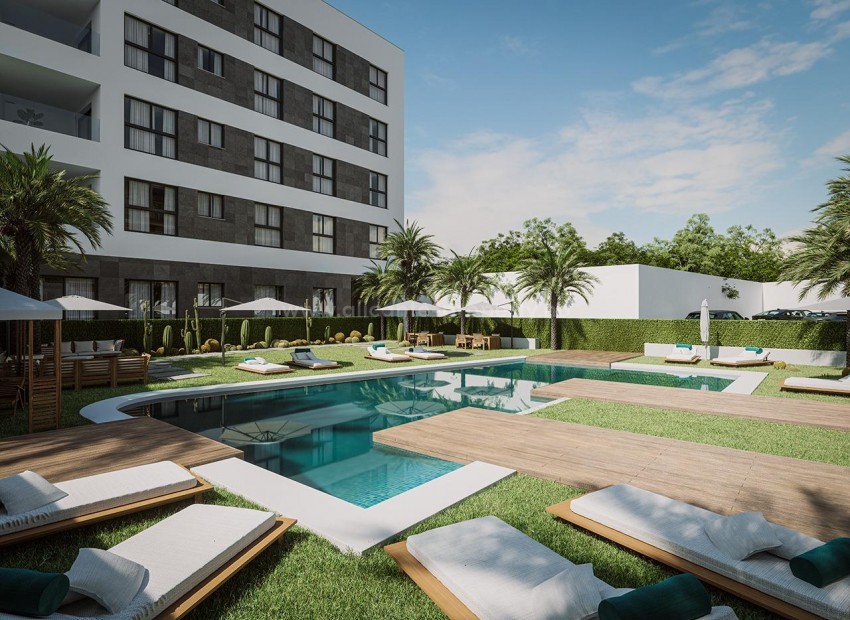 New built flats/apartment complex in Guardamar del Segura, 2/3 bedrooms, 2 bathrooms, terrace, storage room. Communal swimming pool,. Short way to the beaches