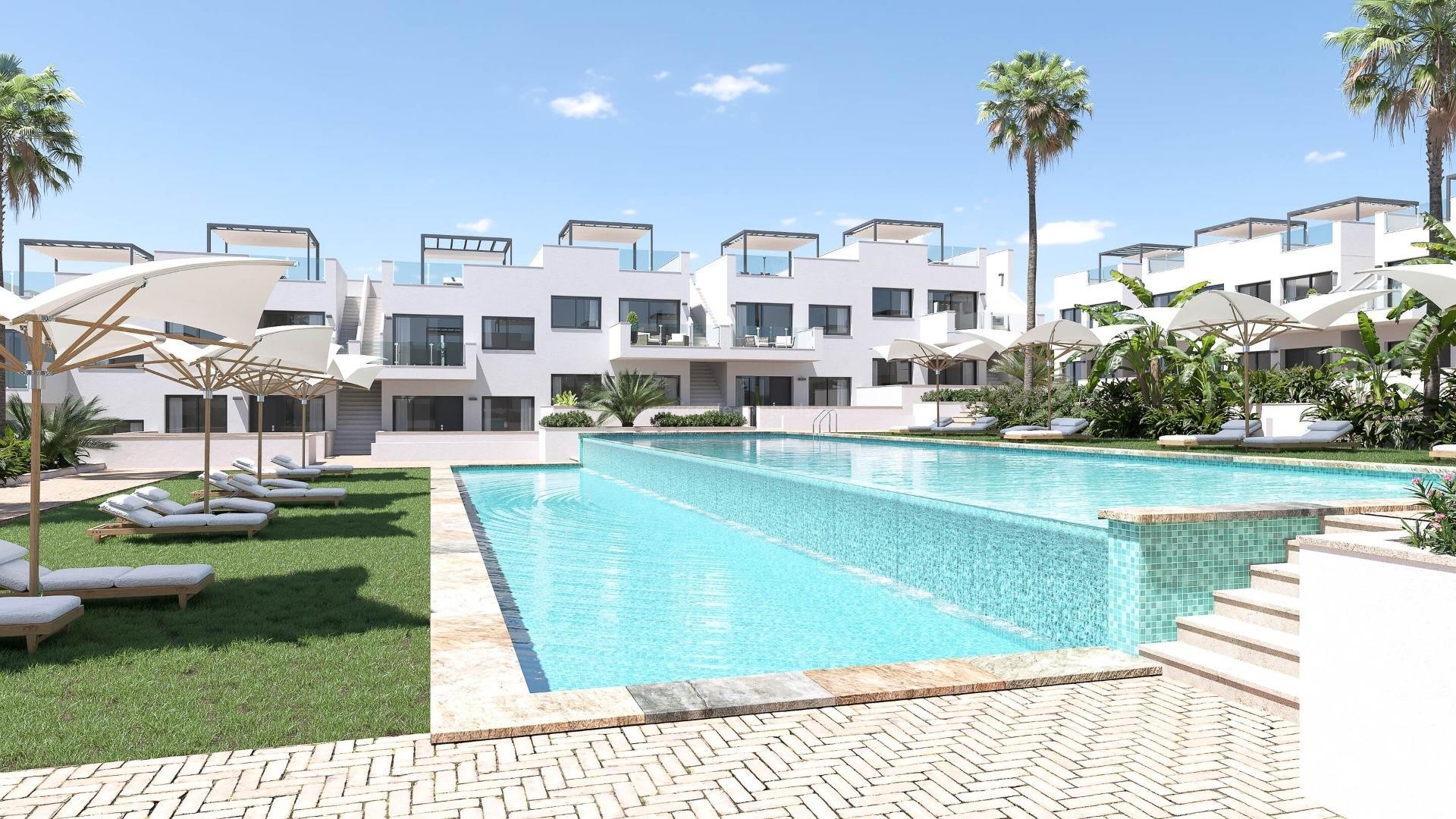 New bungalow apartments in Los Balcones, Torrevieja, 2/3 bedrooms, 2 bathrooms, garden or balcony and solarium, shared infinity pool with panoramic views