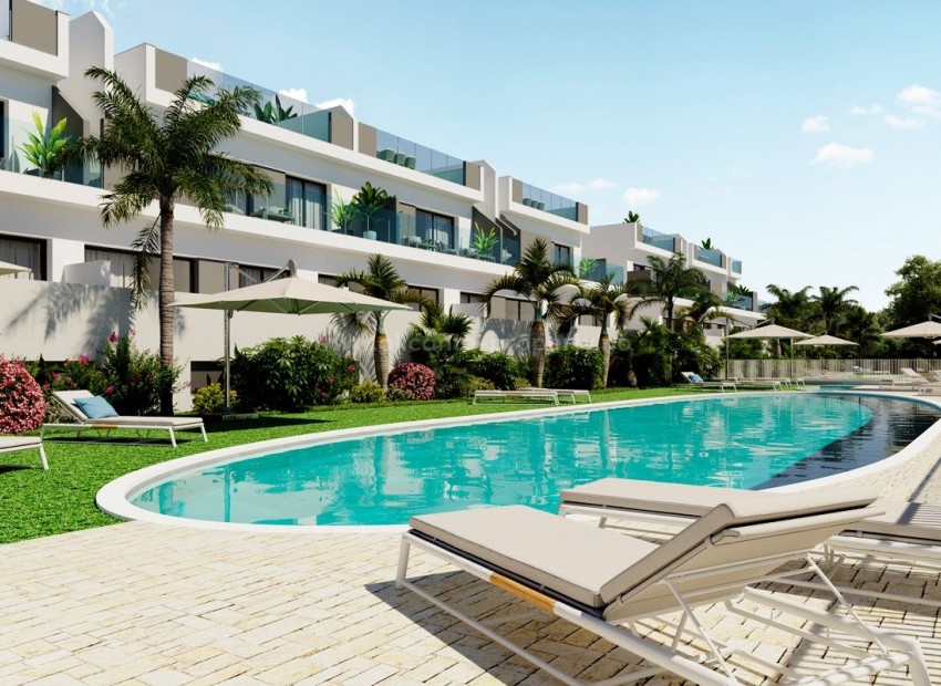 New homes in Lago Jardin, Torrevieja, 2 bedrooms, 3 bathrooms, private terrace, semi-basement, views to the pink lake, communal pools, garden and garden gym