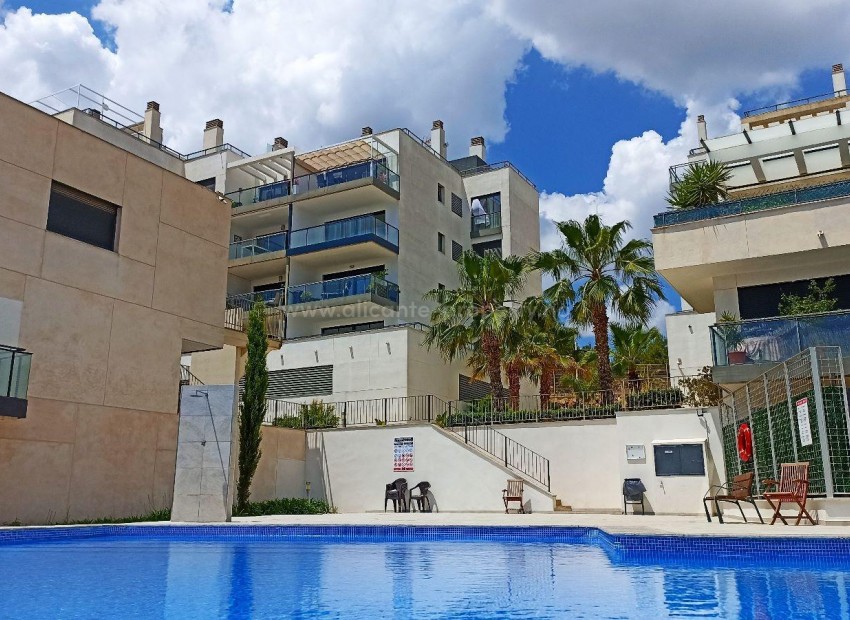 New residential complex in Lomas de Campoamo, apartments with 2/3 bedrooms, 2 bathrooms, balcony, some with sea view, garden with swimming pool and gym