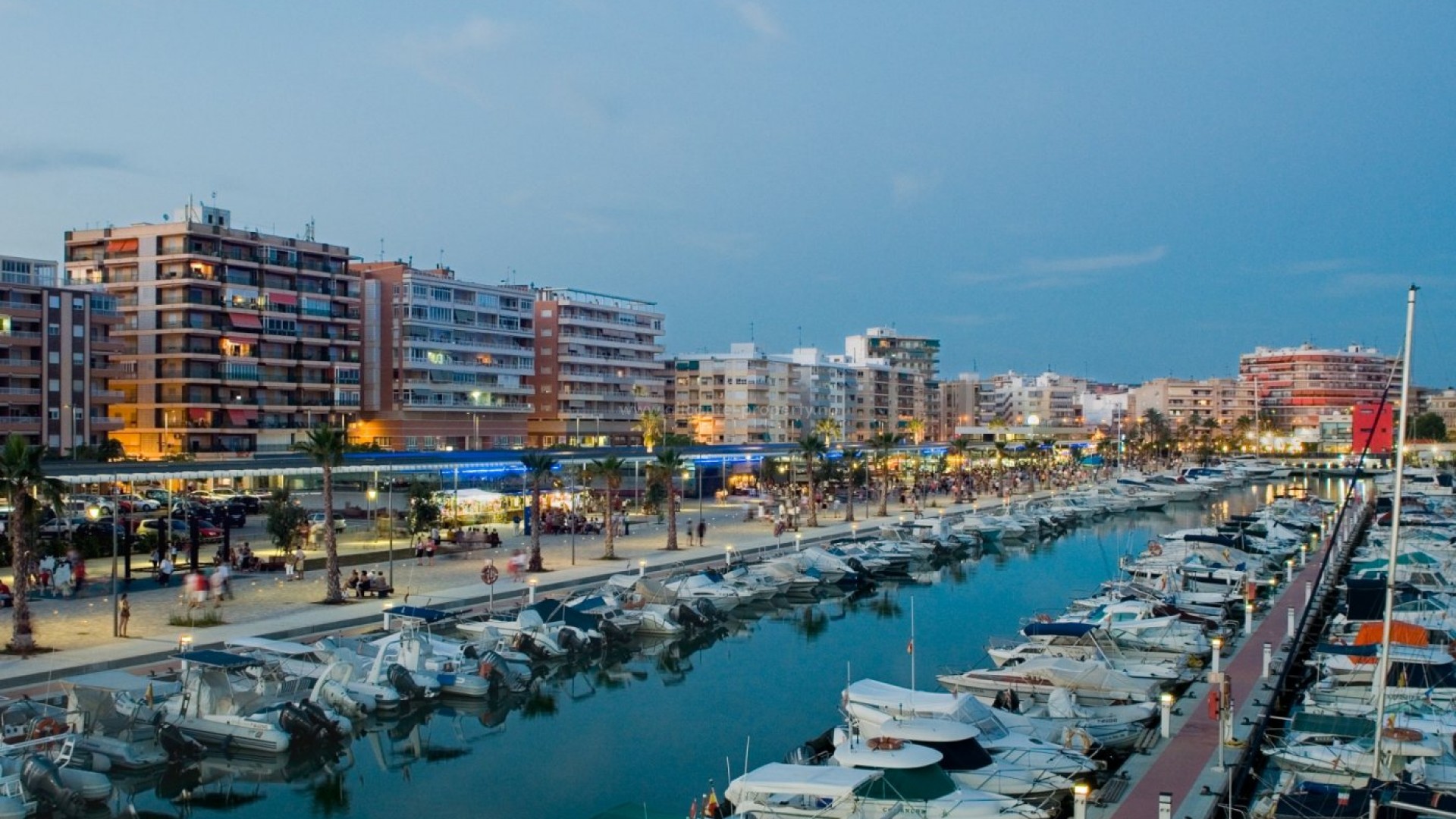 Newly built apartments in Gran Alacant, Santa Pola, 2/3 bedrooms, 2 bathrooms, great communal pool, private garden, sea view or green area