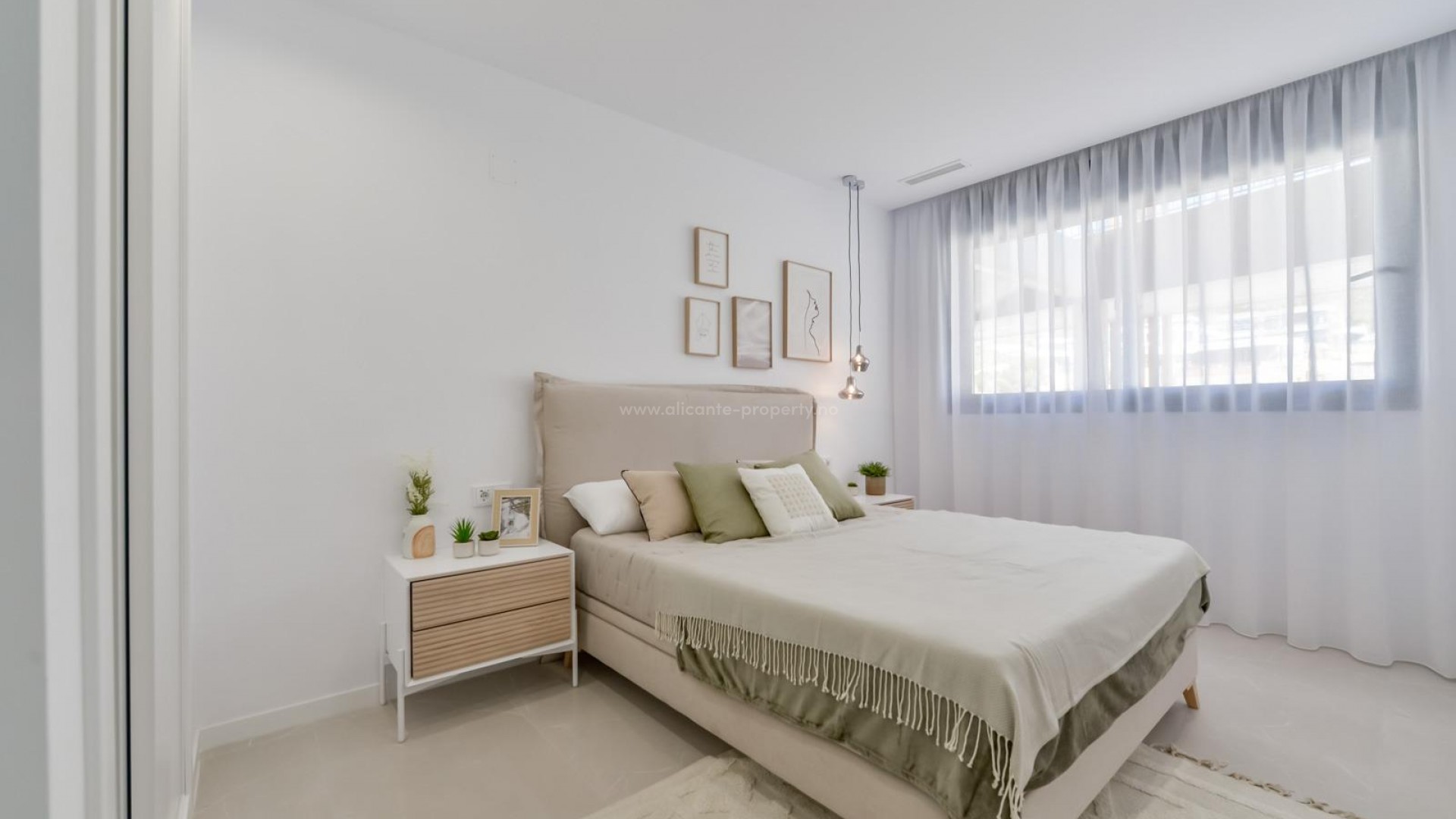 Nybygg med mindre eksklusive leiligheter/bungalows i Camporrosso i Finestrat, 2 soverom,2 bad. Fellesområde med evighetsbasseng, gym, hage, møterom