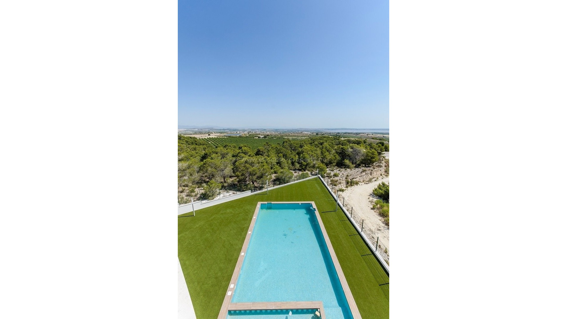 Nybygg villa/bungalows i San Miguel de Salinas, 2/3 soverom, 2 bad, privat solarium eller hage, fellesområde med basseng og hage