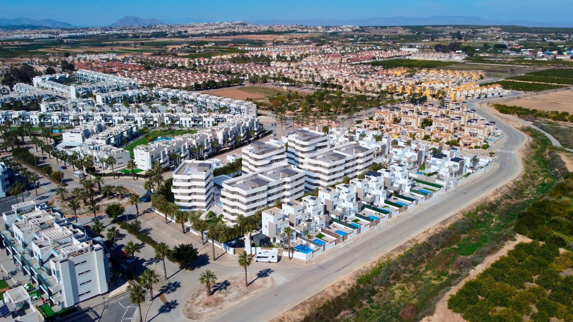 Nye boliger i El Raso, Guardamar del Segura, 2/3 soverom, 2 bad, stor felles saltvannsbasseng, parkområde med sitrushager og saltsjøer, nær golfbane