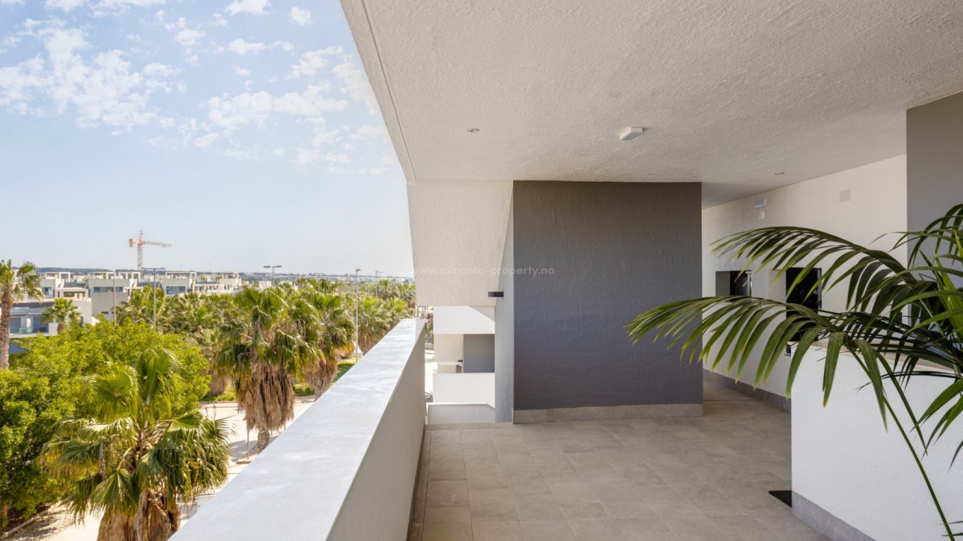 Penthouses and standard apartments in El Raso, Guardamar del Segura, 2/3 bedrooms, 2 bathrooms, 1st floor w/ garden or terrace or solarium for top floor