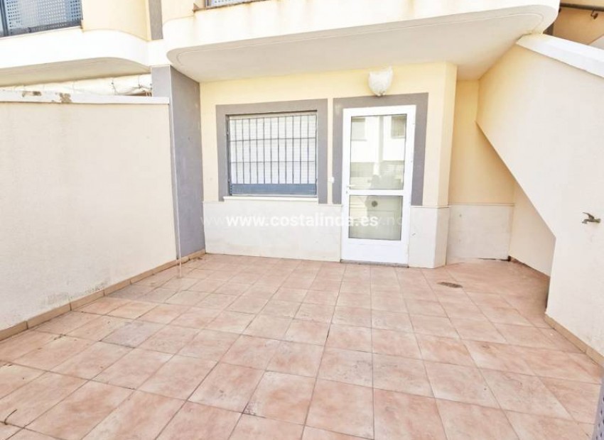 Planta baja en Los Alcazares