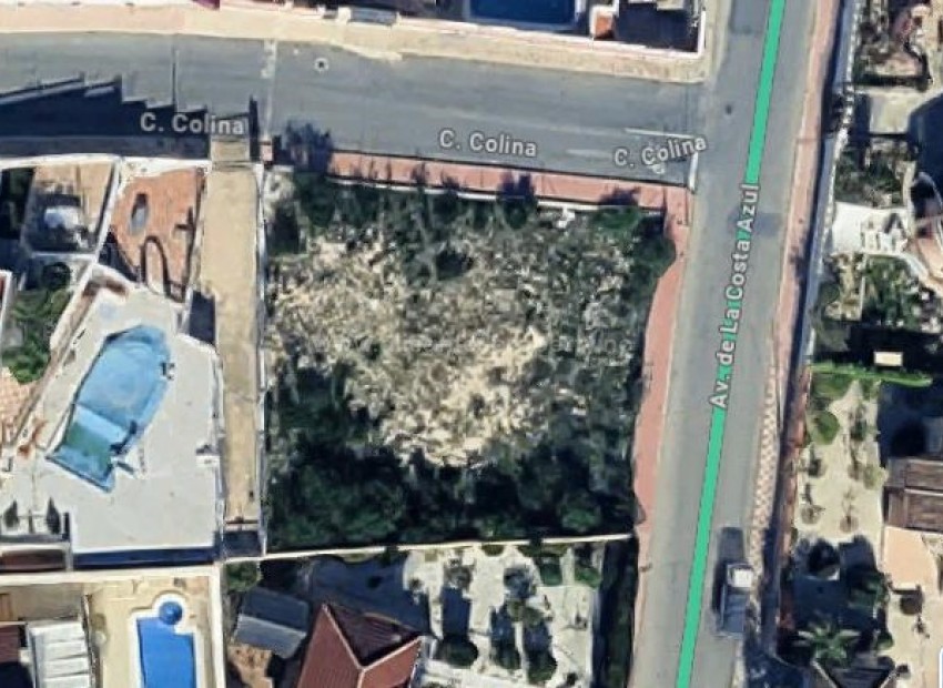 Plot / Land in Center