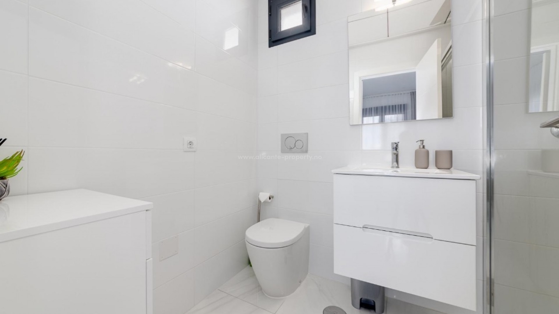 Semi - Detached Villa in Villamartín