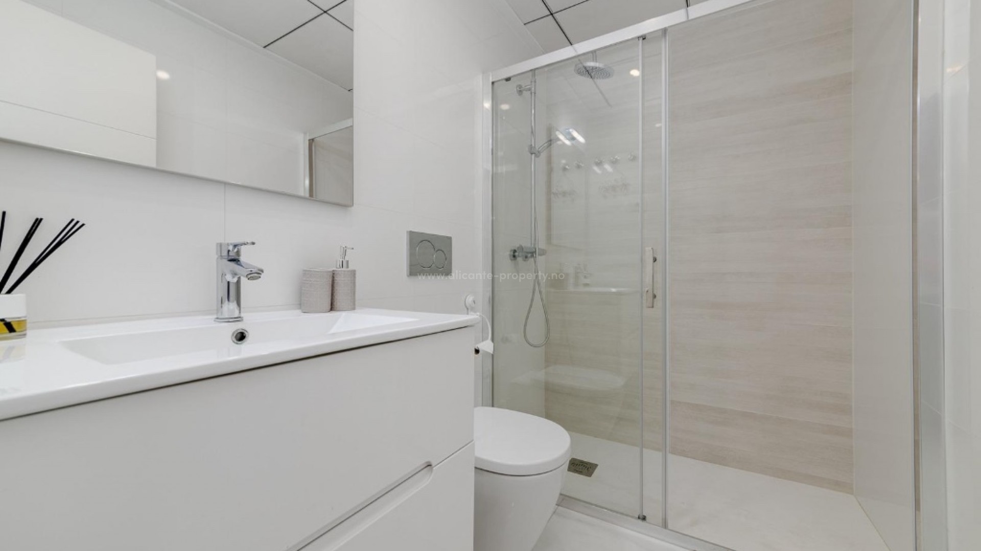 Semi - Detached Villa in Villamartín