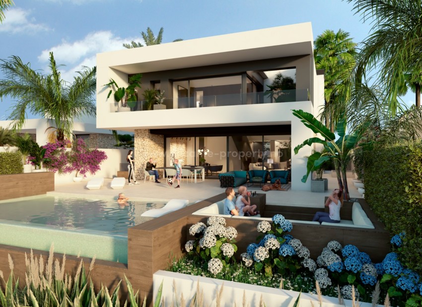 The luxurious frontline golf villas at La Finca Golf Resort, 3 bedrooms, 2 bathrooms, infinity pool, underground parking, large garden and a fantastic view