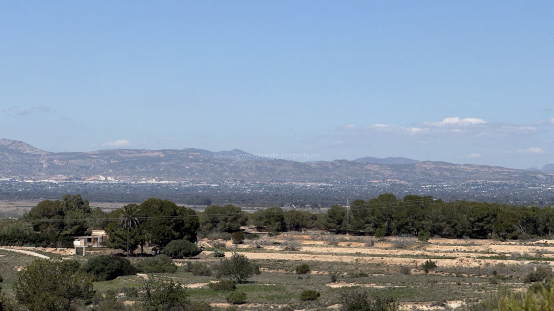 Tierra en La Marina