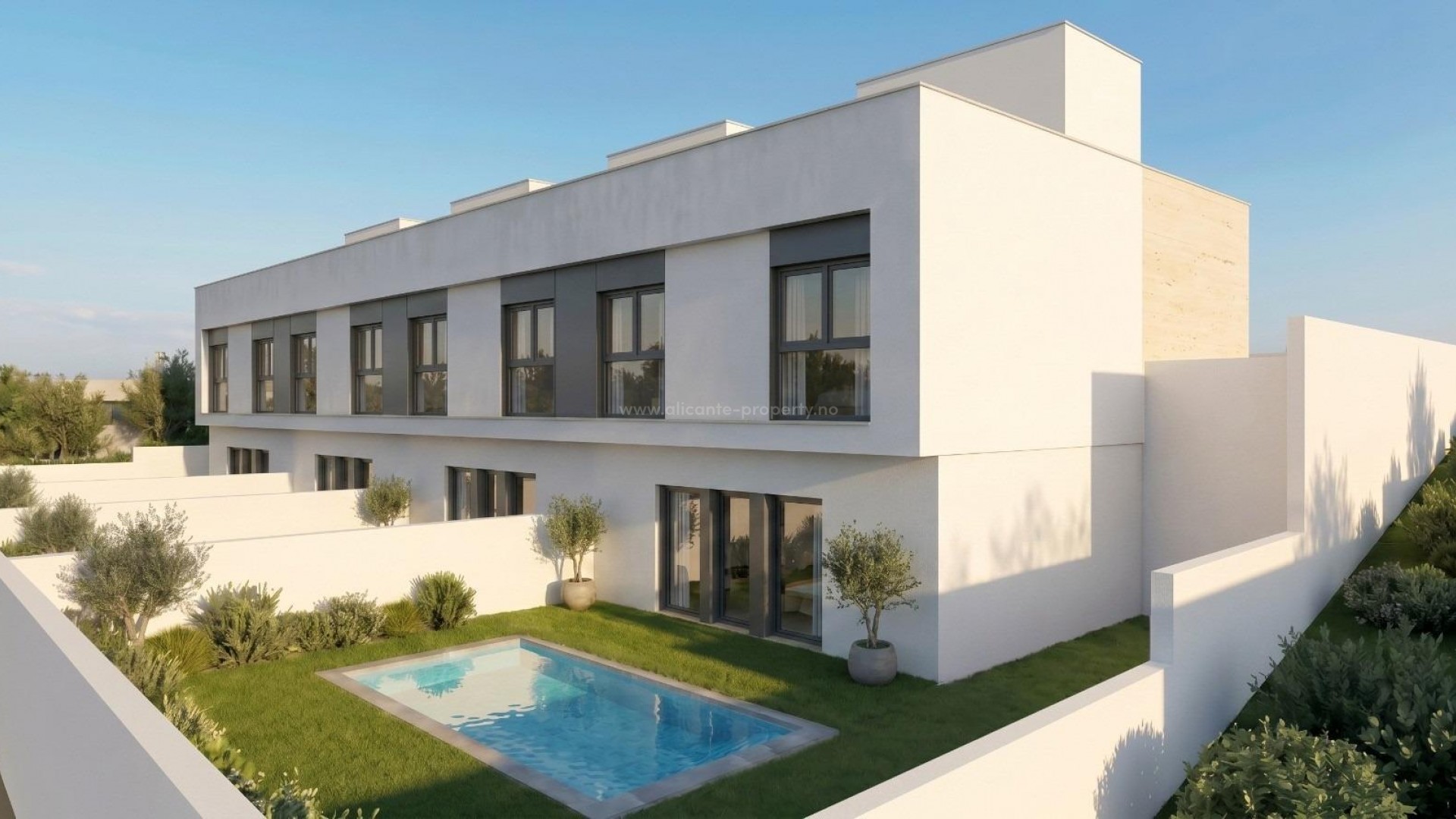 Town House in Country Club