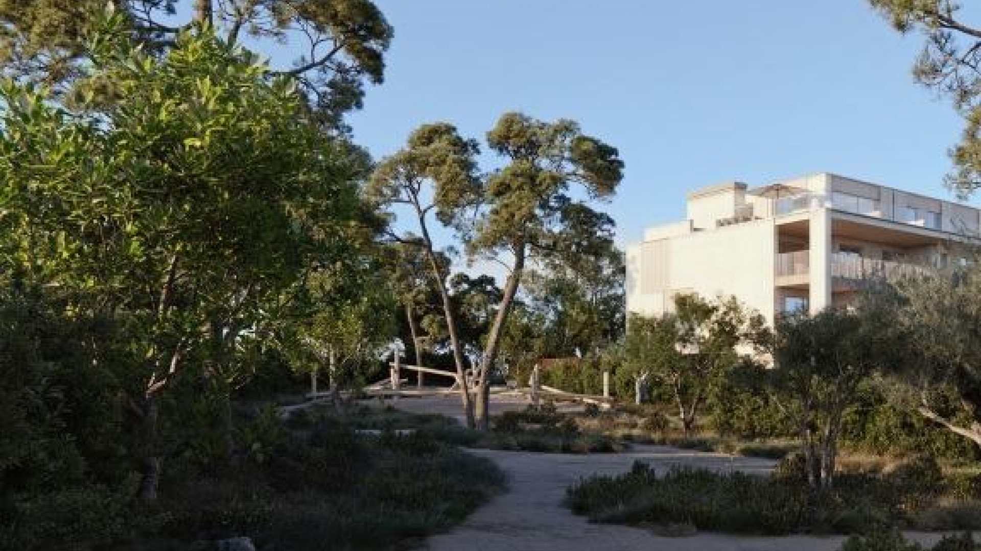 Town House in Urb. Campolivar