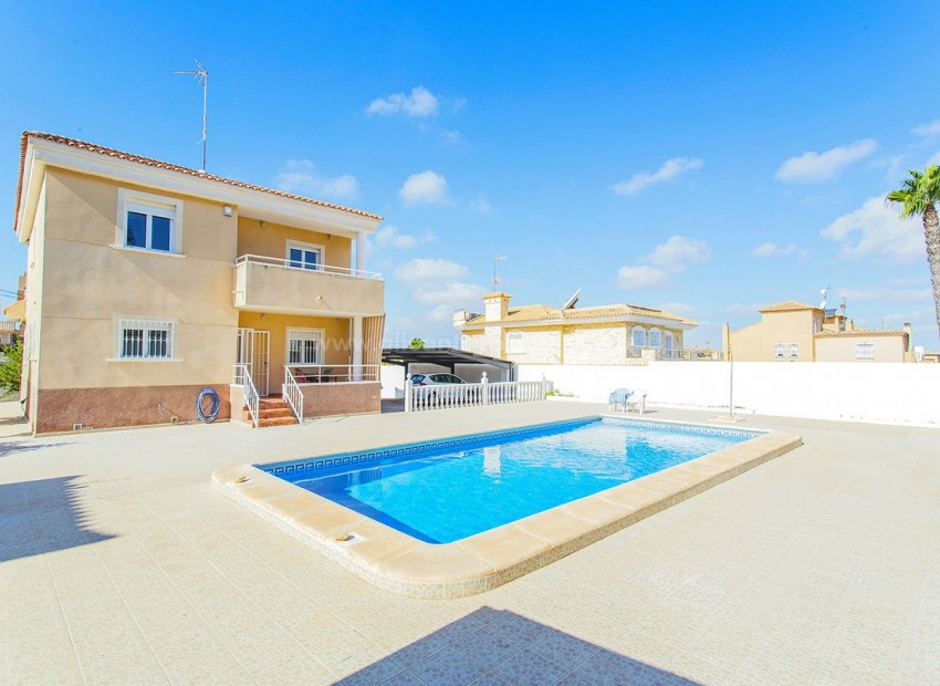 Villa en Aguas Nuevas