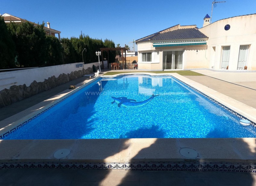 Villa en Algorfa Centro