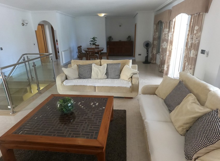 Villa en Algorfa Centro