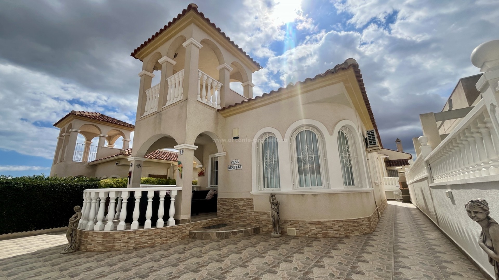 Villa en Algorfa