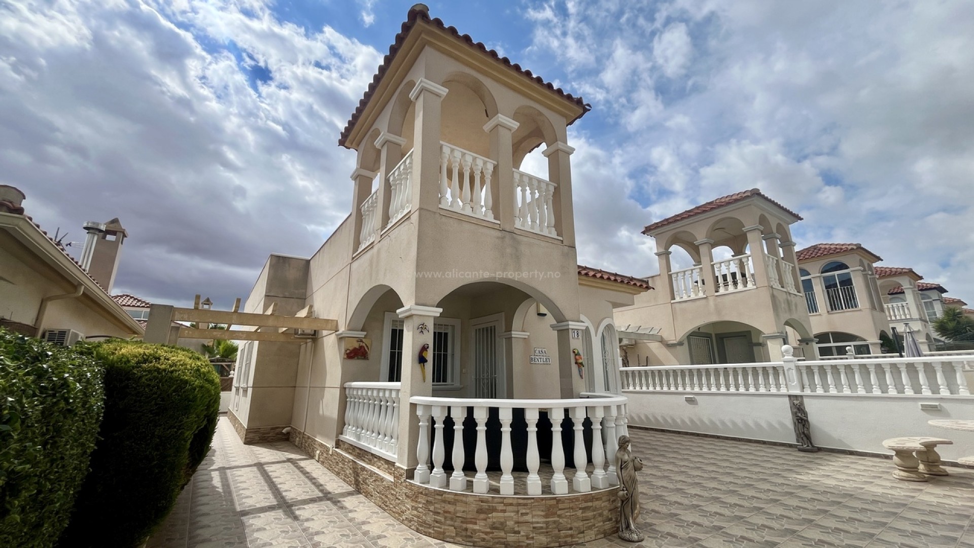 Villa en Algorfa
