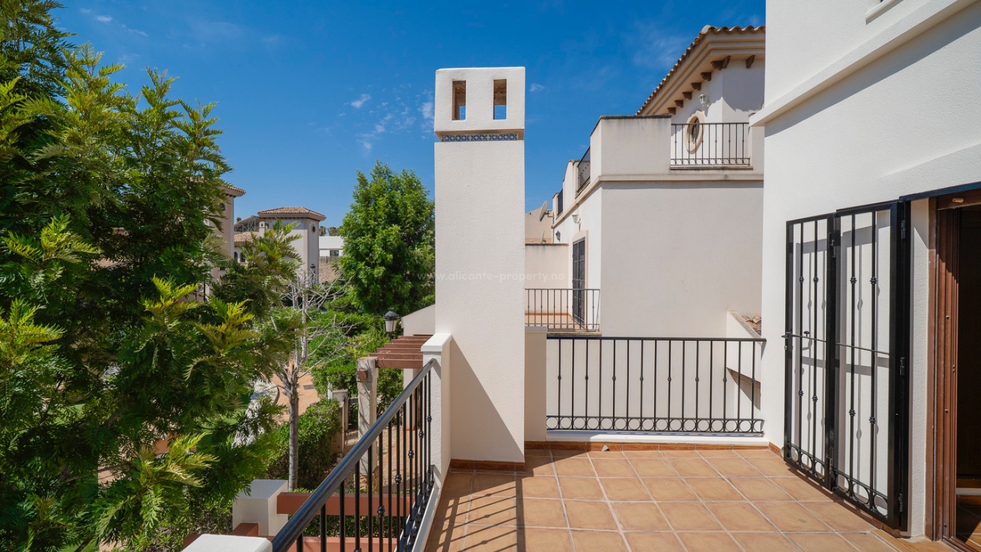 Villa en Algorfa