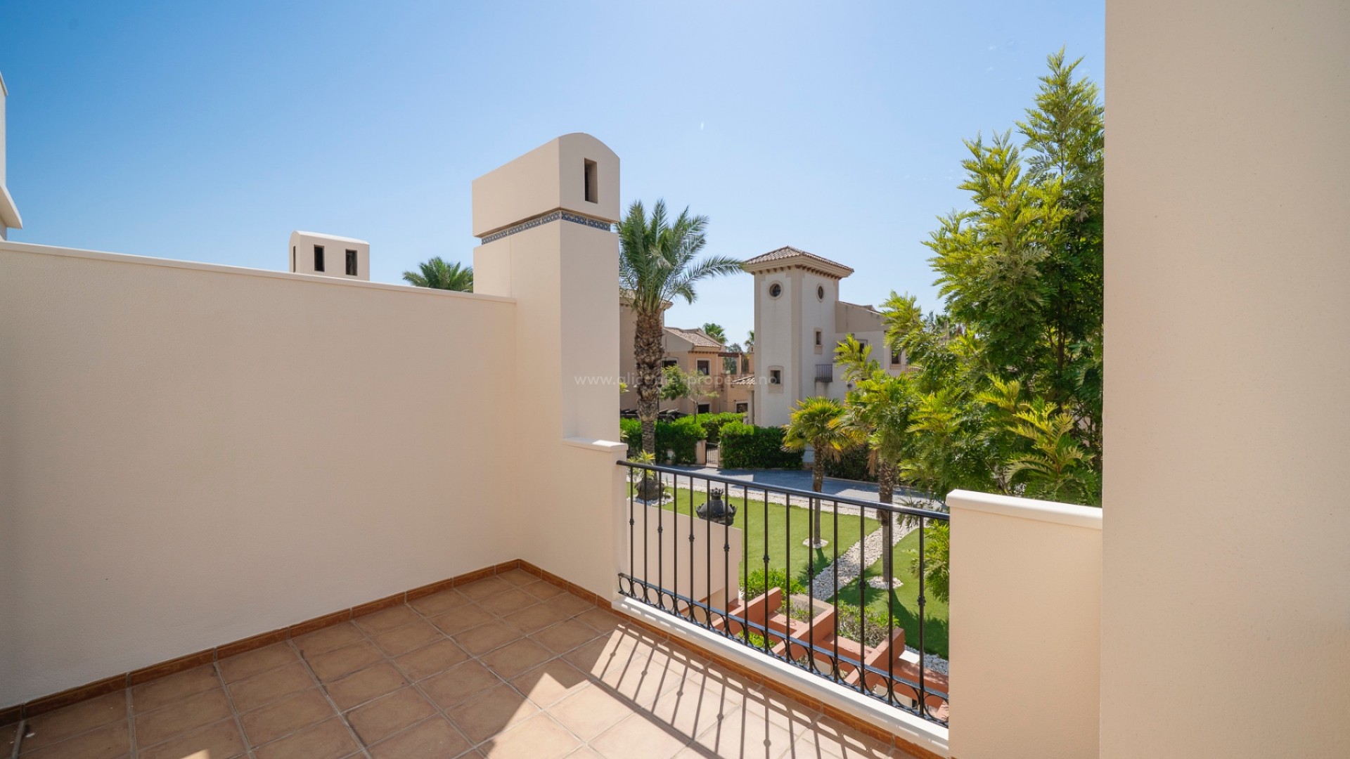 Villa en Algorfa