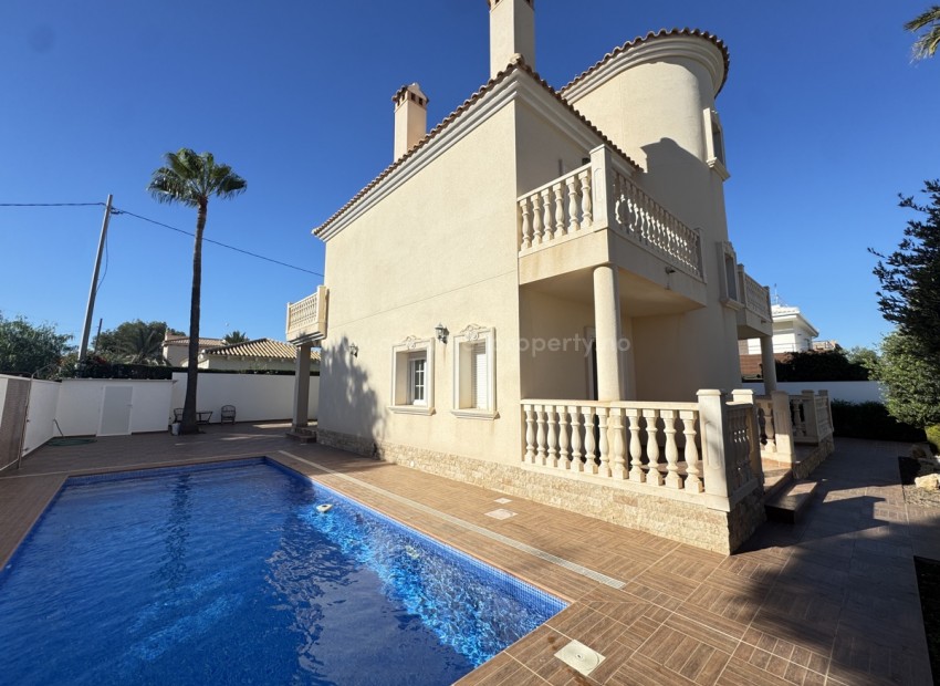 Villa en Cabo Roig