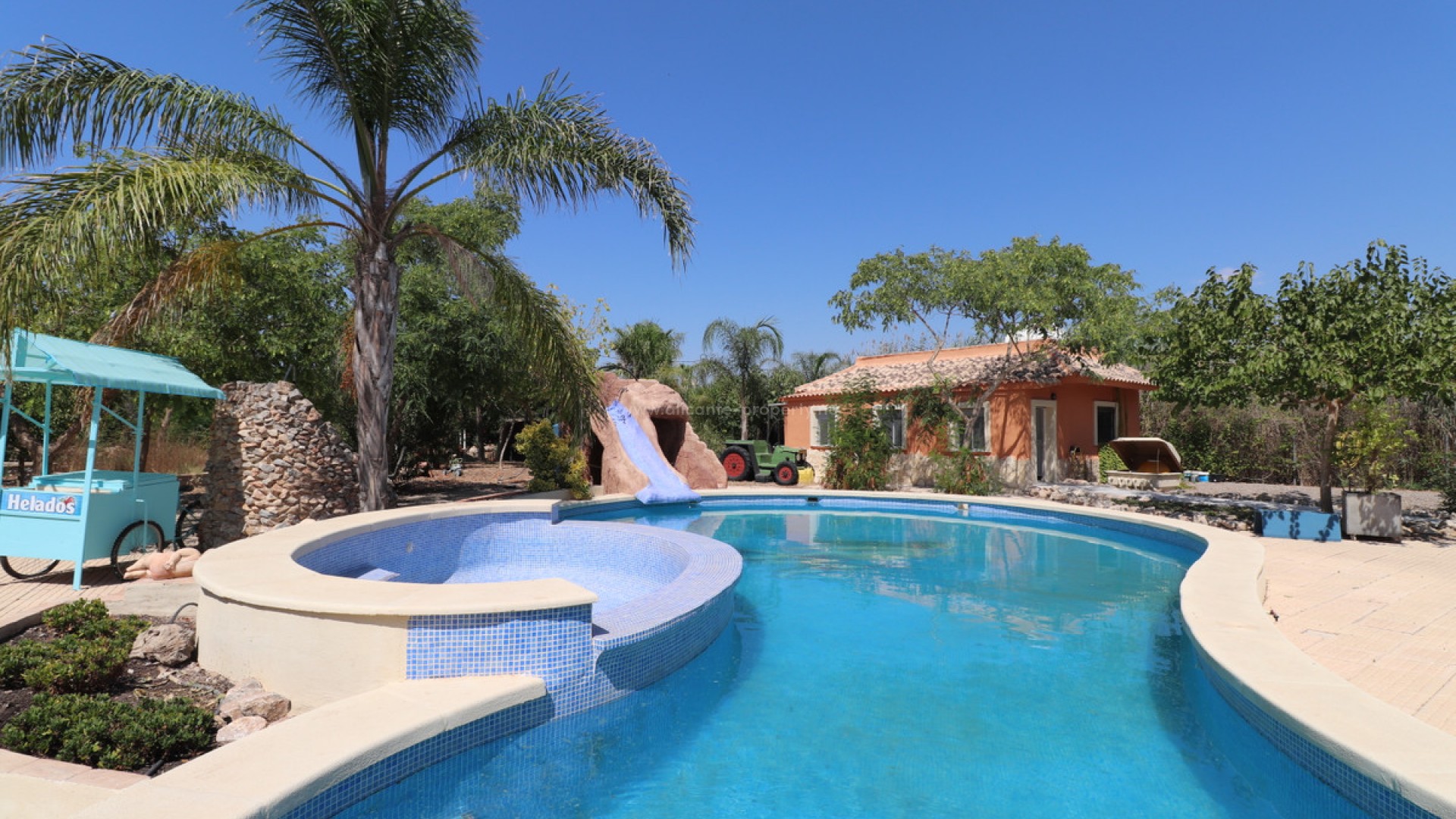 Villa en Catral Centro