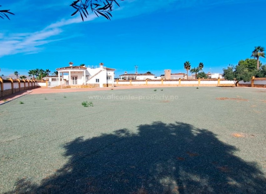 Villa en Catral Centro