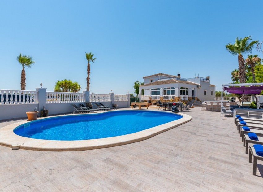 Villa en Catral Centro