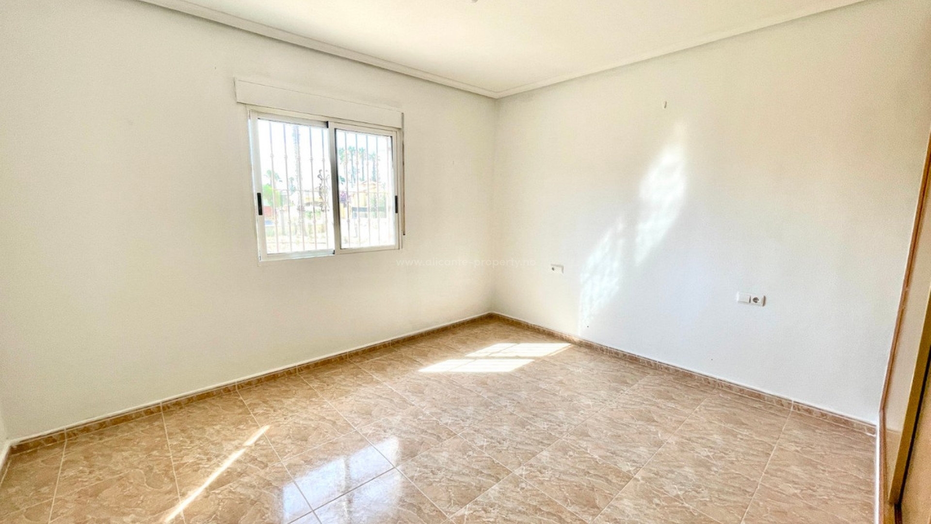 Villa en Catral Centro