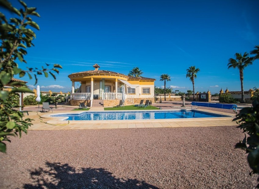 Villa en Catral Centro